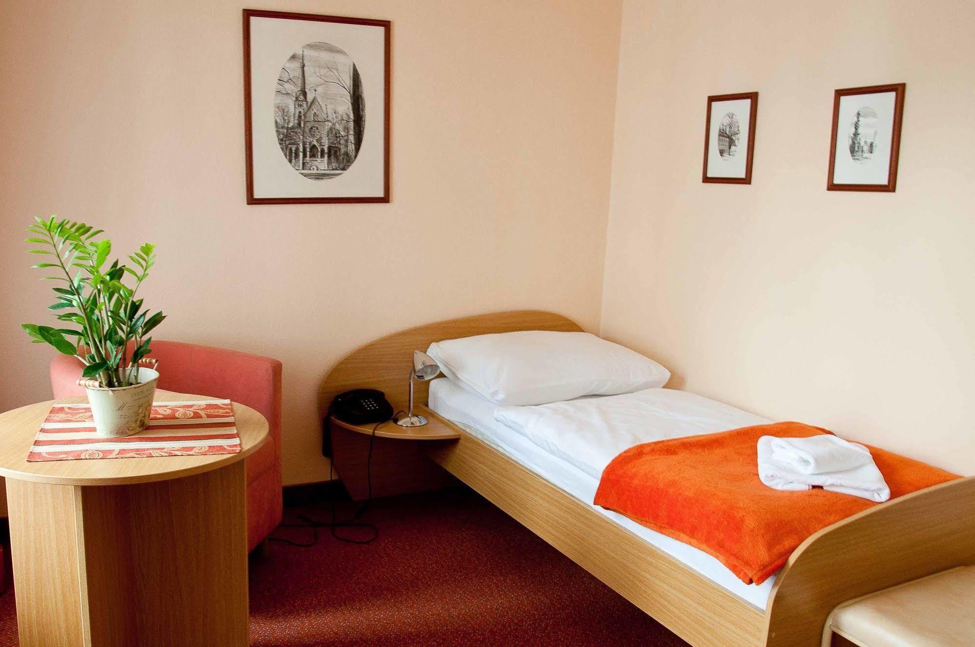 Hotel Paradies Teplice Luaran gambar