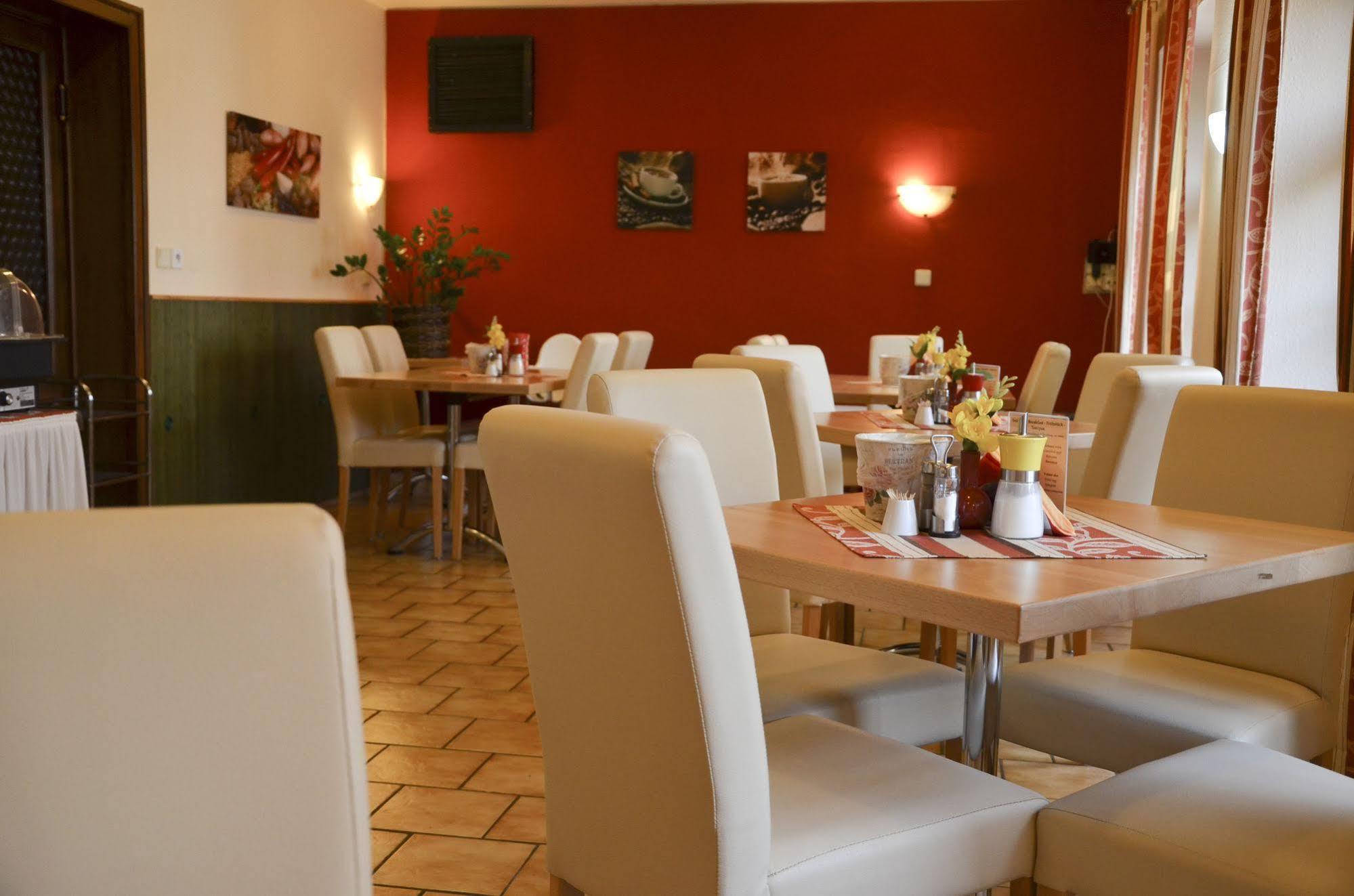 Hotel Paradies Teplice Luaran gambar
