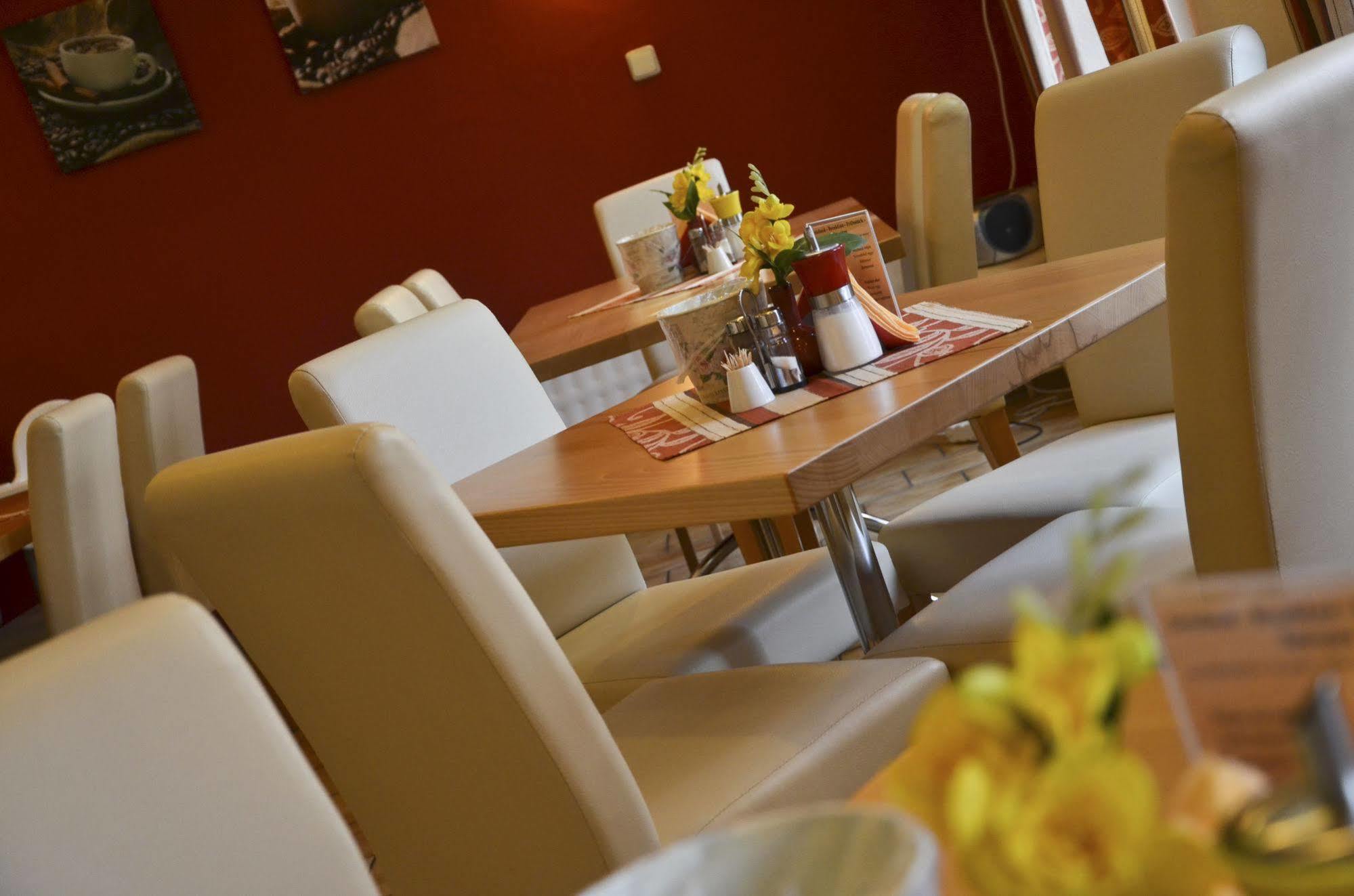 Hotel Paradies Teplice Luaran gambar