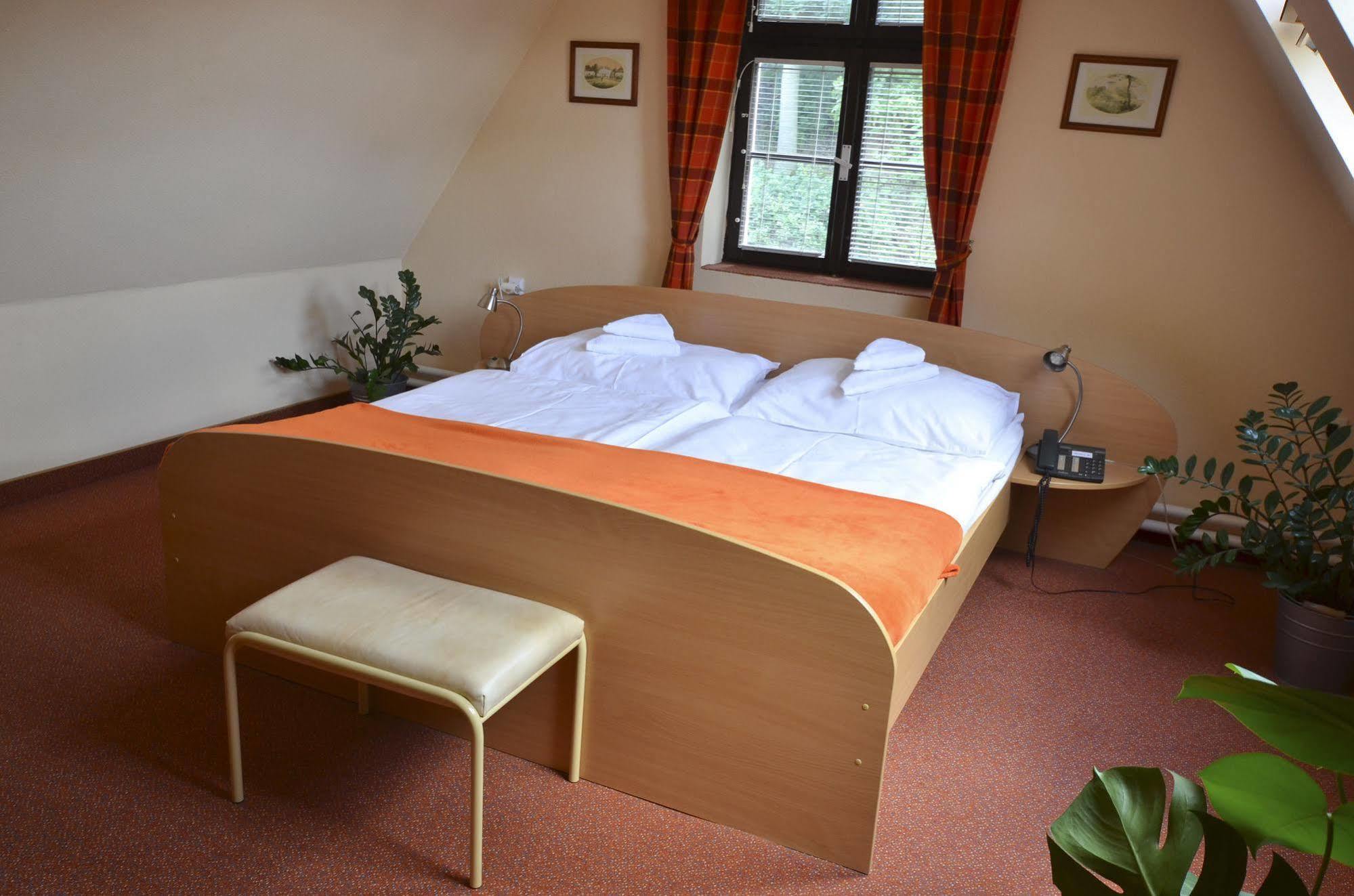 Hotel Paradies Teplice Luaran gambar
