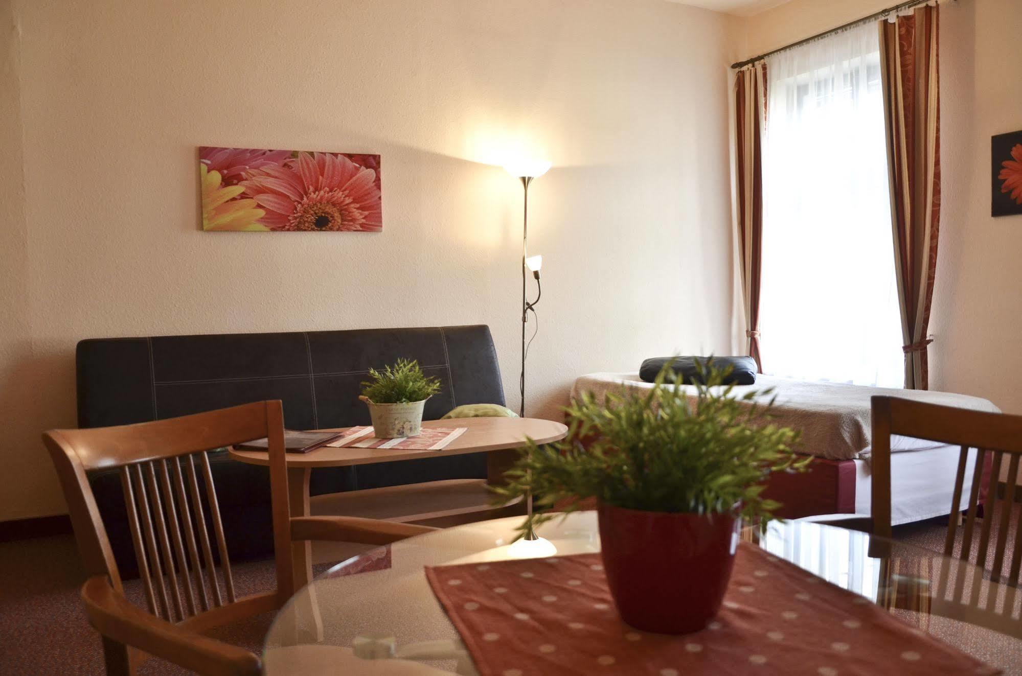 Hotel Paradies Teplice Luaran gambar