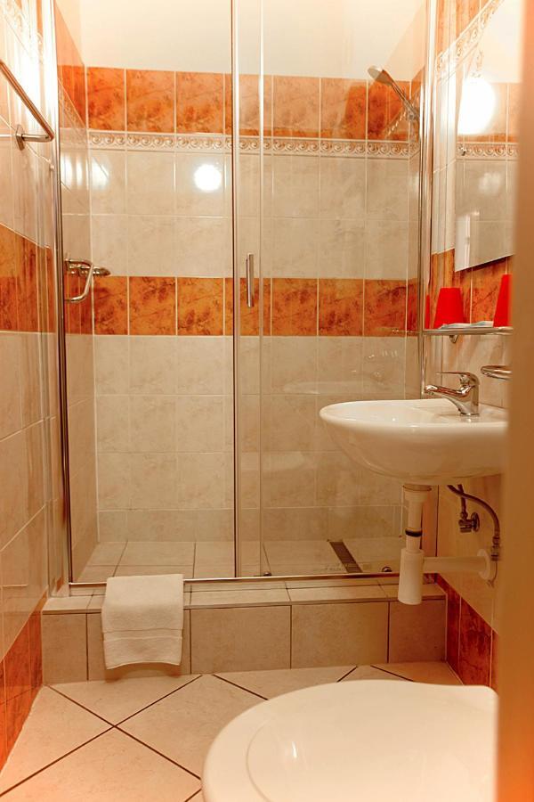 Hotel Paradies Teplice Luaran gambar
