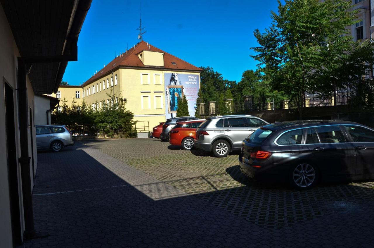 Hotel Paradies Teplice Luaran gambar